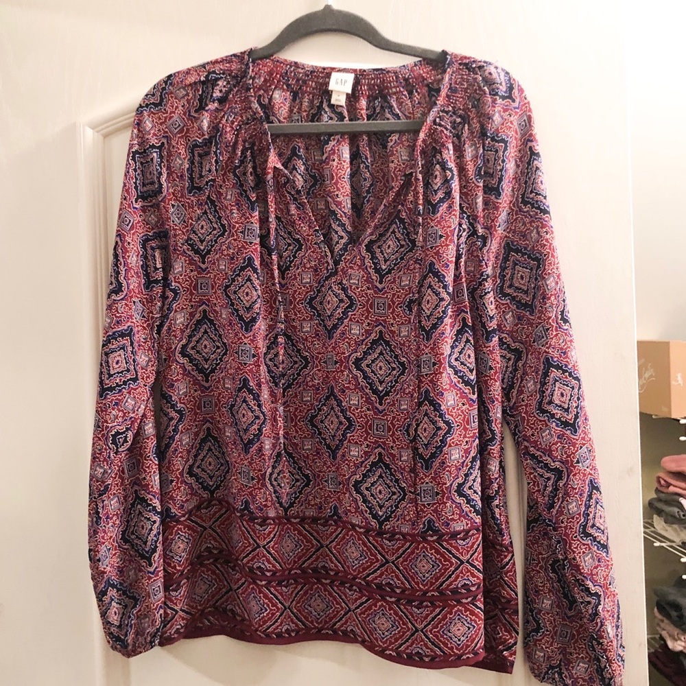 GAP long sleeve pattern blouse